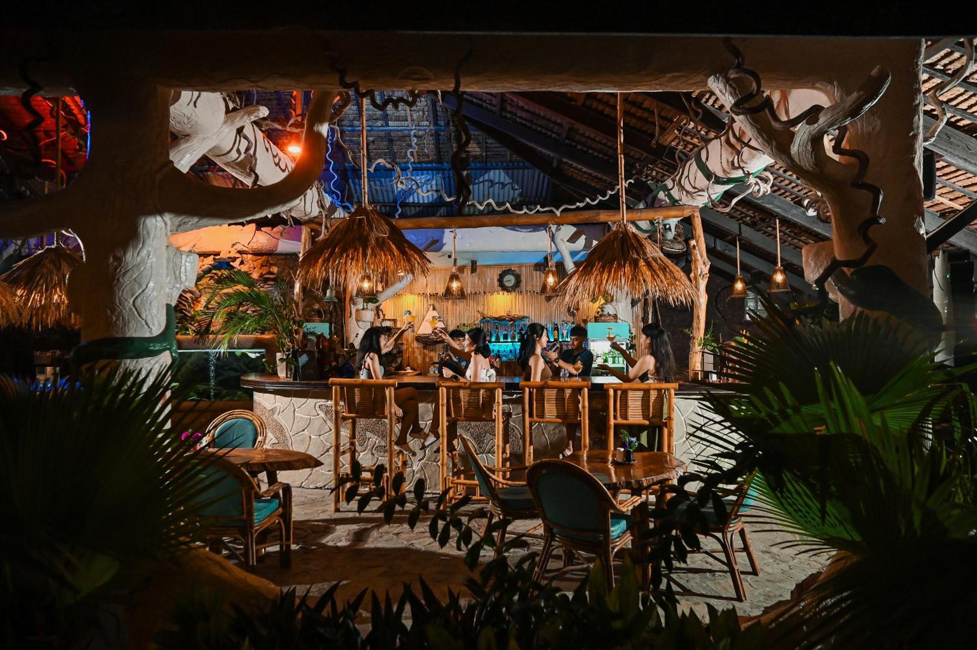 Garden Of Eden Dive Resort Пуерто Галера Екстериор снимка