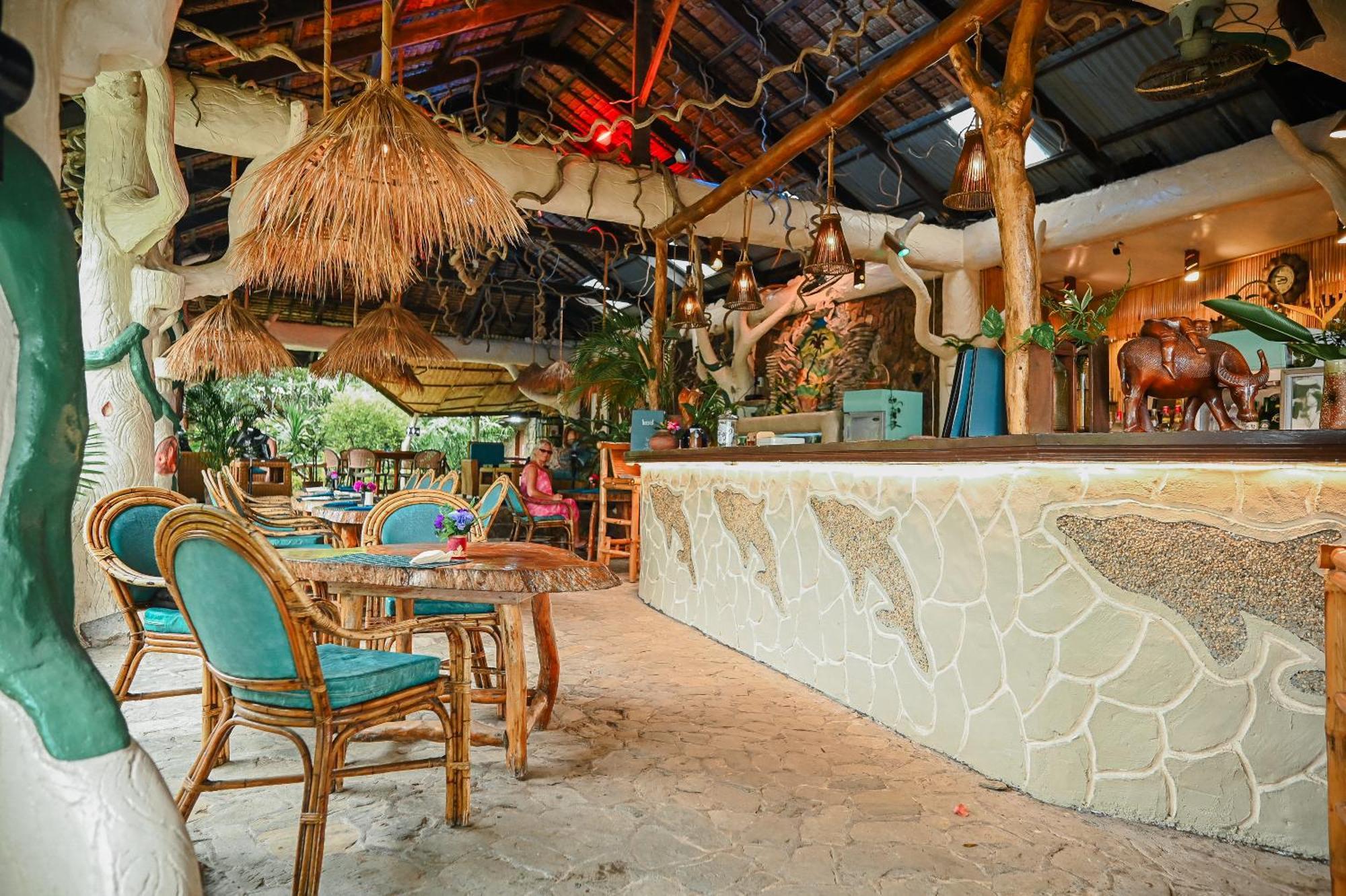 Garden Of Eden Dive Resort Пуерто Галера Екстериор снимка