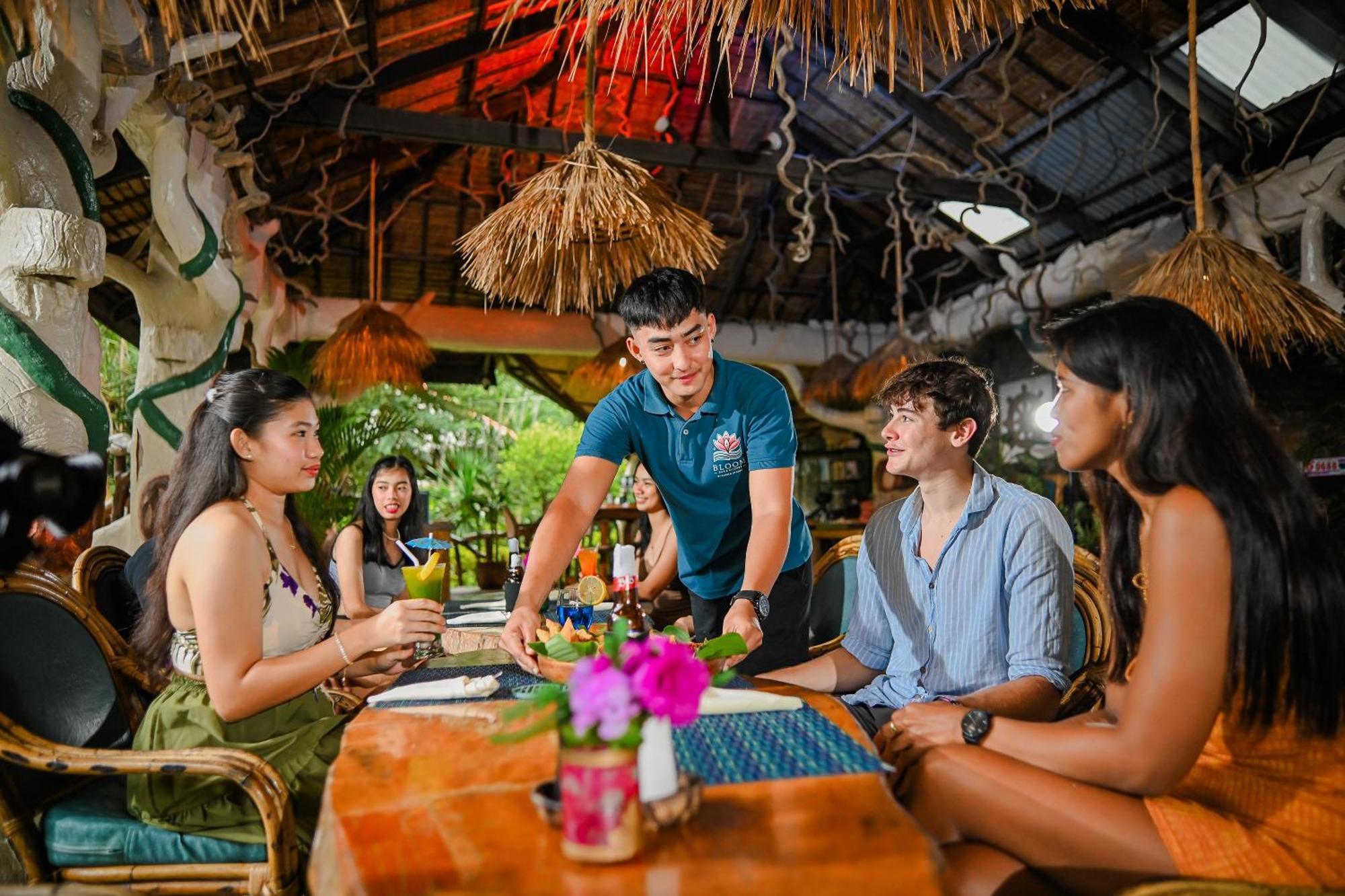 Garden Of Eden Dive Resort Пуерто Галера Екстериор снимка