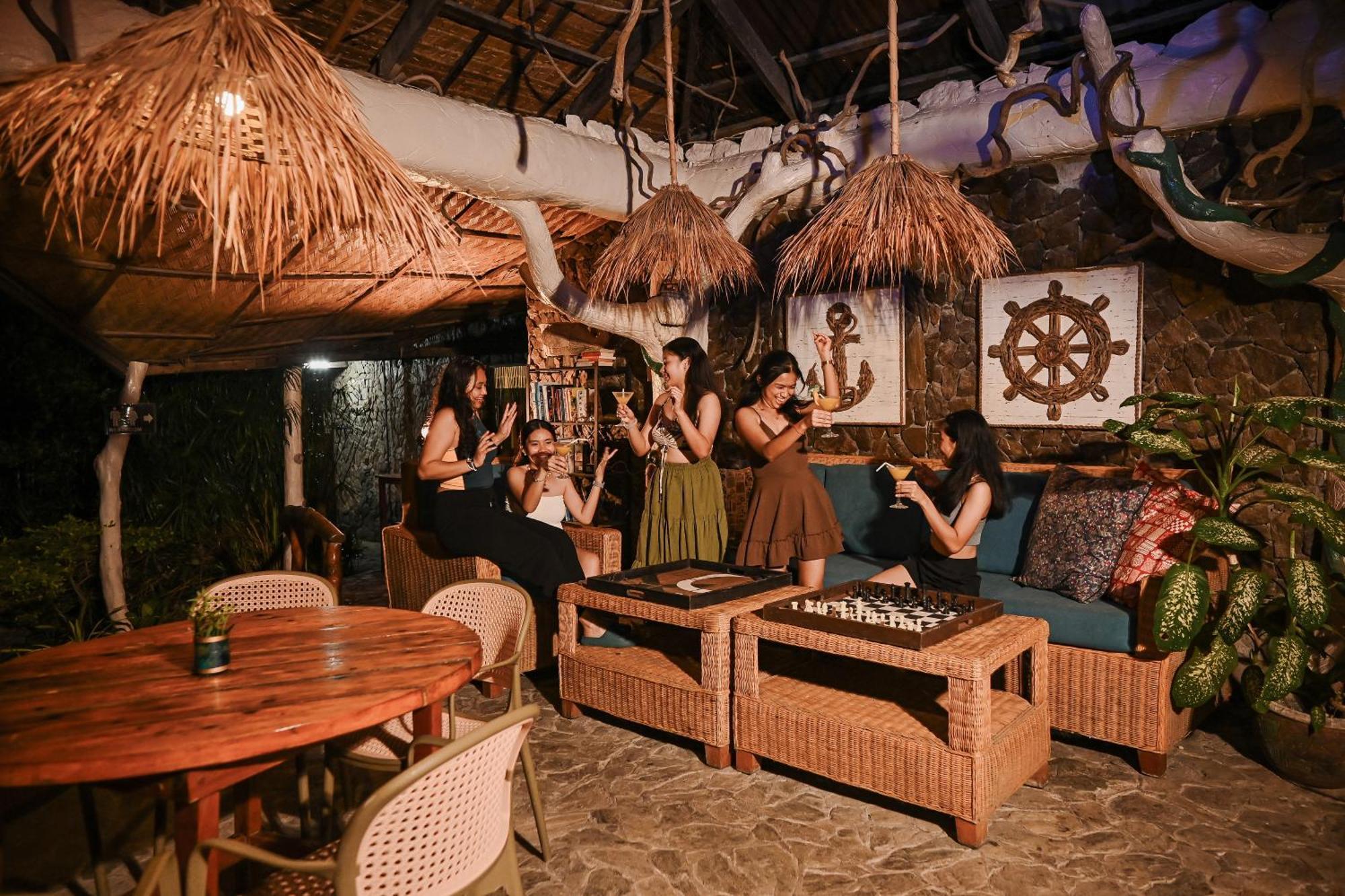 Garden Of Eden Dive Resort Пуерто Галера Екстериор снимка