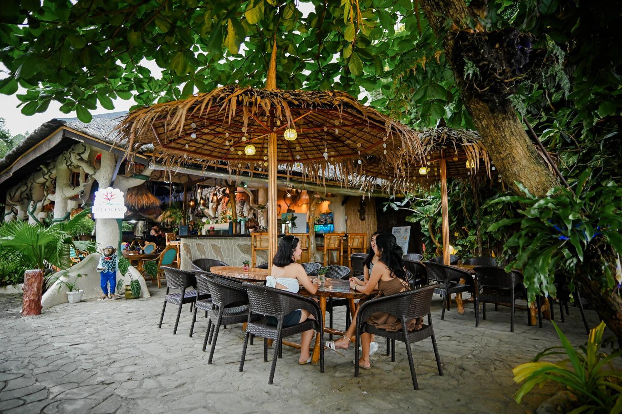 Garden Of Eden Dive Resort Пуерто Галера Екстериор снимка